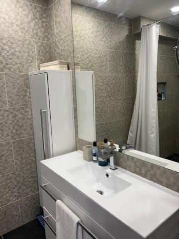 2 Bedroom Chelsea Apartment Londra Esterno foto
